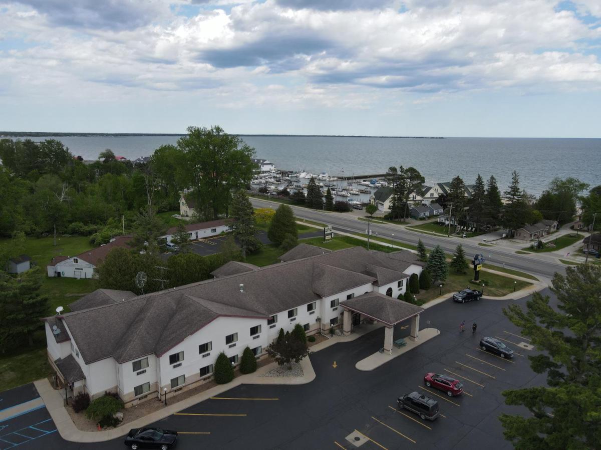 Bay Inn Tawas City Zewnętrze zdjęcie