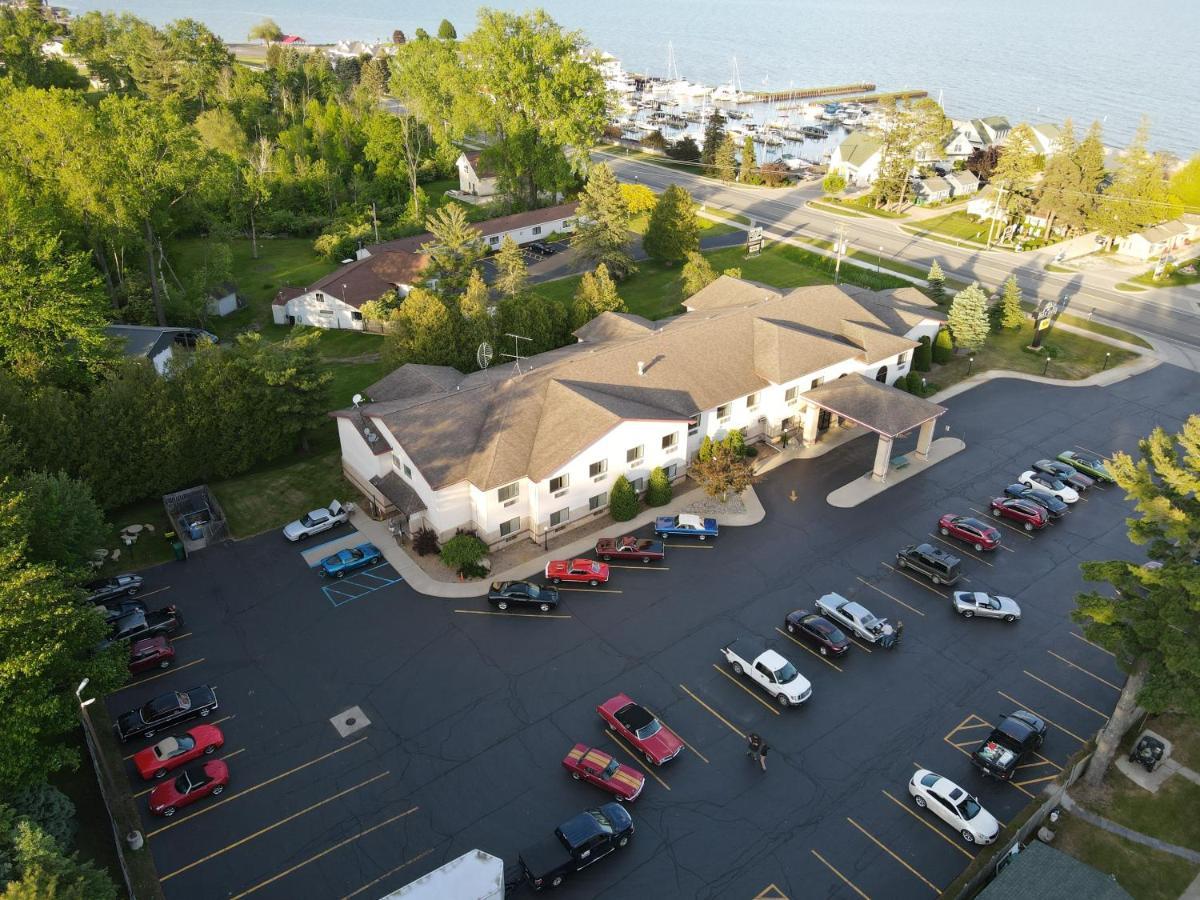 Bay Inn Tawas City Zewnętrze zdjęcie