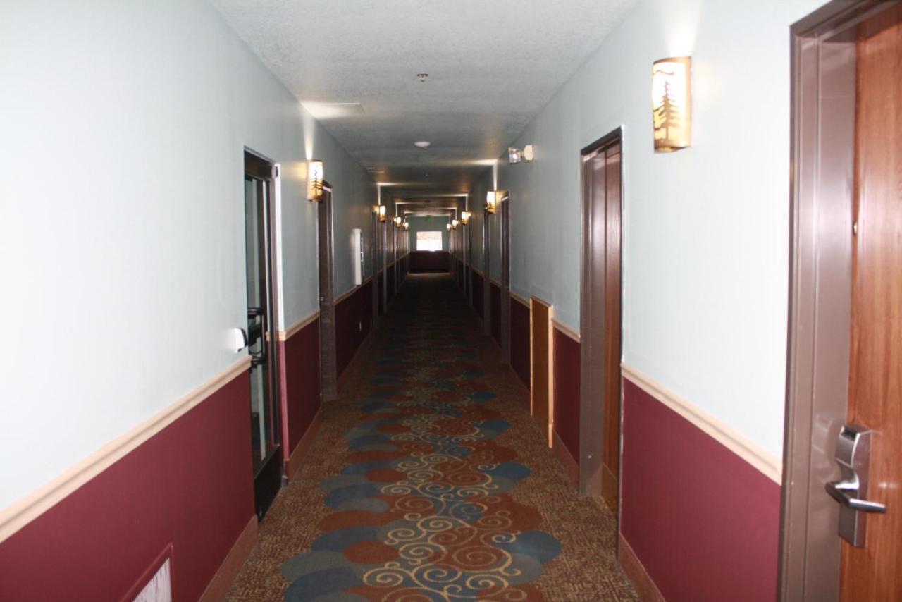 Bay Inn Tawas City Zewnętrze zdjęcie
